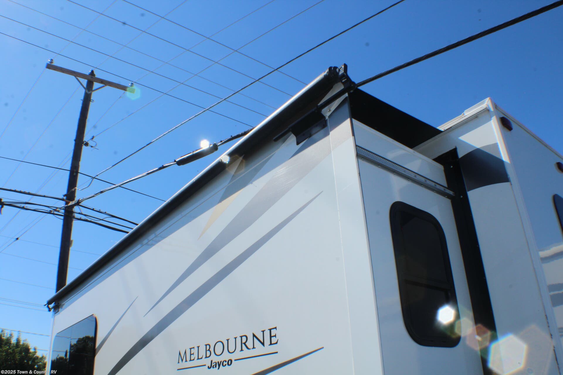 Contact us now about this 2023 Jayco Melbourne 24L! 2023 Melbourne 24L by Jayco from Town & Country RV in Clyde, Ohio