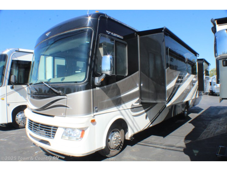 Email now about this 2015 Fleetwood Bounder Classic 36H! Used 2015 Fleetwood Bounder Classic 36H available in Clyde, Ohio