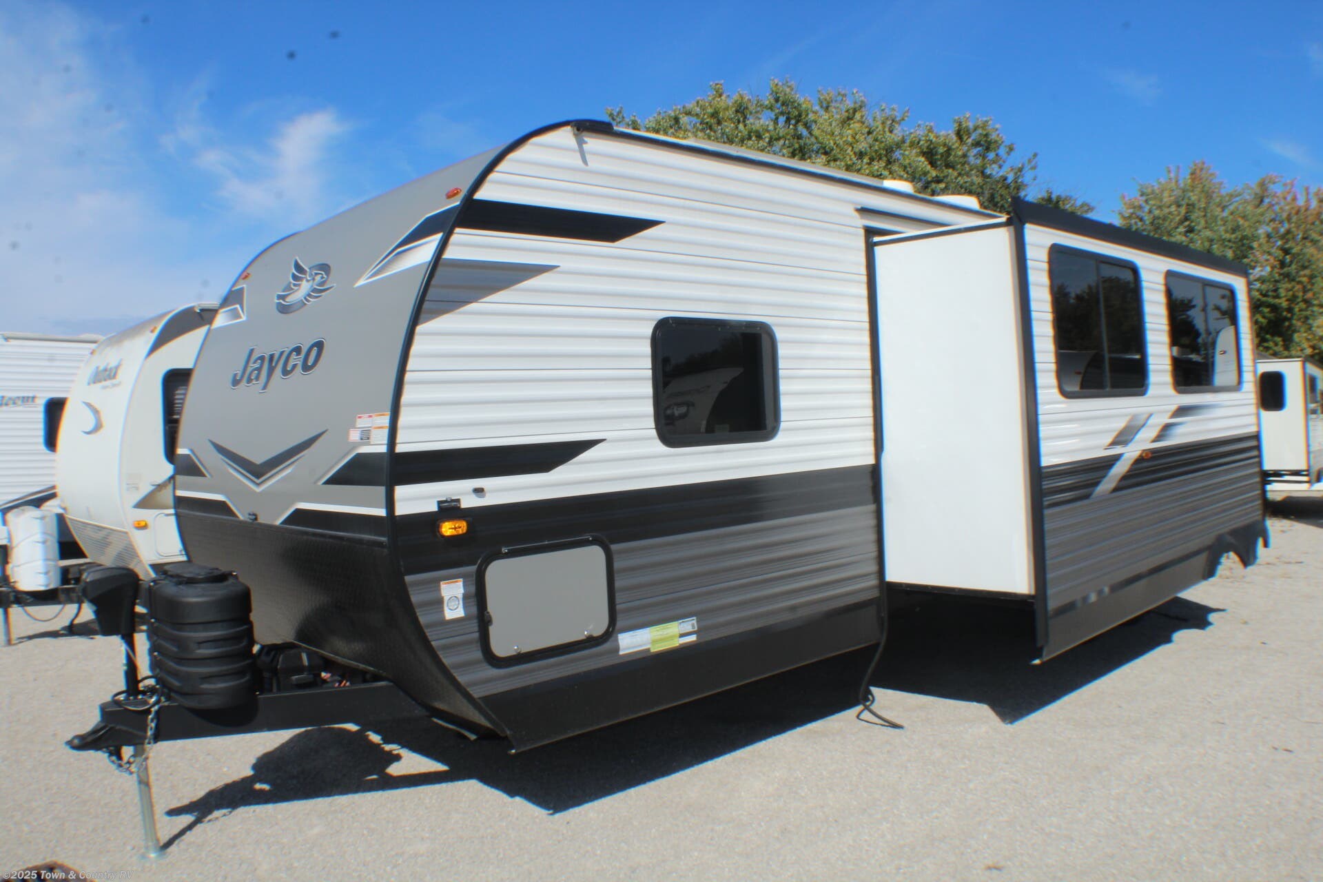 Email now about this 2024 Jayco Jay Flight 294QBS! Used 2024 Jayco Jay Flight 294QBS available in Clyde, Ohio
