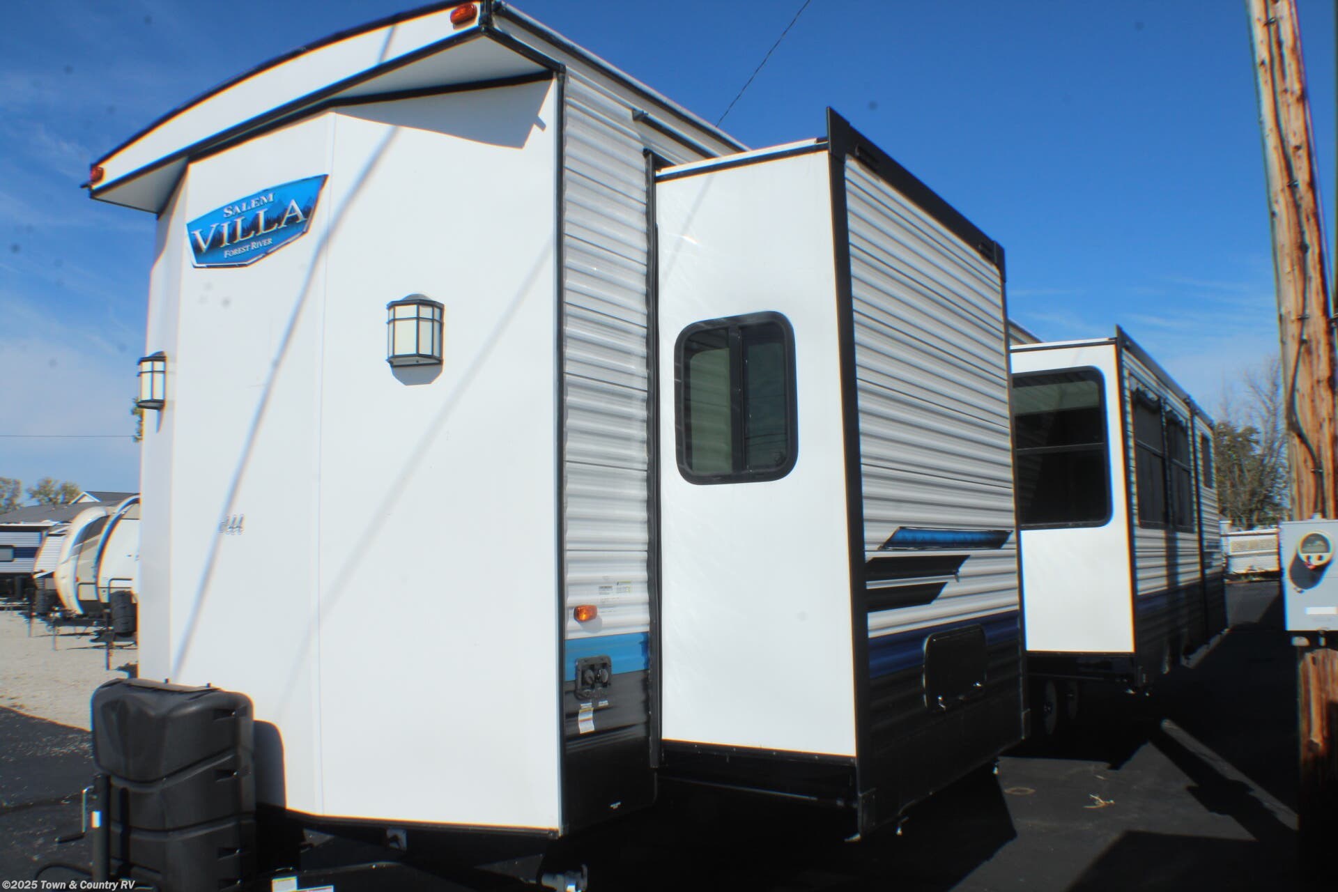 Call now about this 2023 Forest River Salem Villa 42QBQ! 2023 Forest River Salem Villa 42QBQ - Used Destination Trailer For Sale by Town & Country RV in Clyde, Ohio