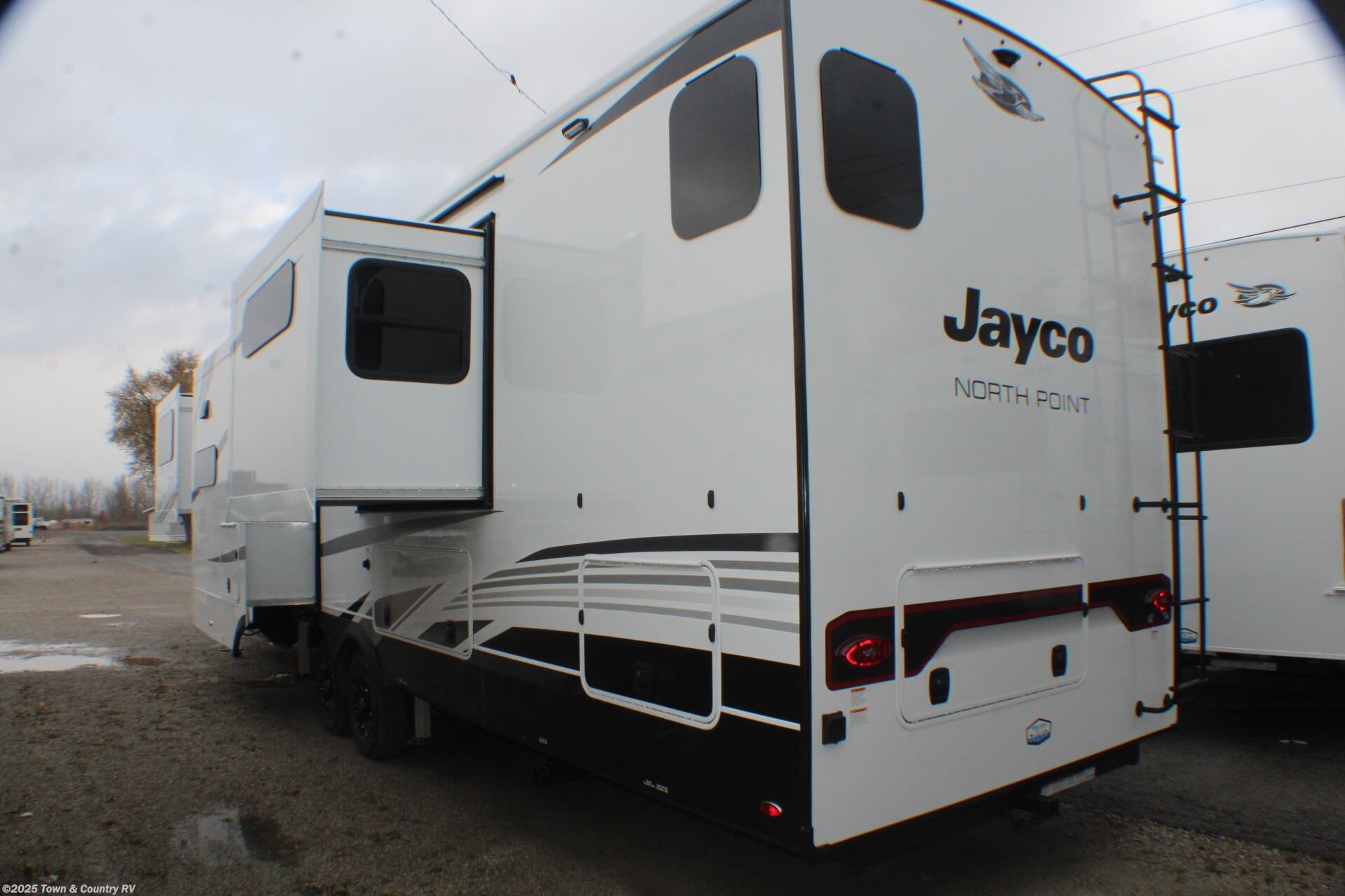 Call now about this 2026 Jayco North Point 382FLRB! 2026 Jayco North Point 382FLRB - New Fifth Wheel For Sale by Town & Country RV in Clyde, Ohio