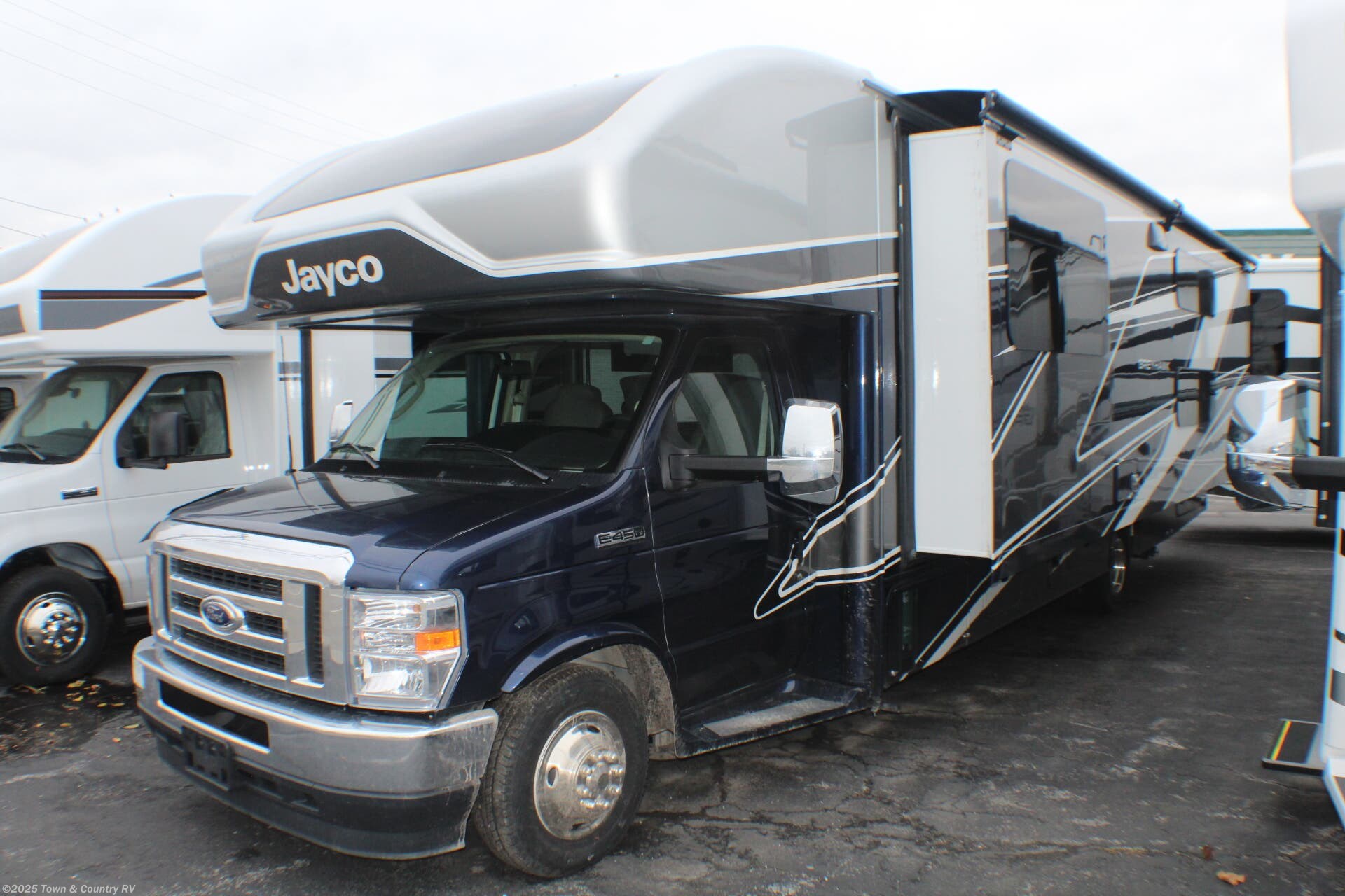Email now about this 2024 Jayco Greyhawk 31F! Used 2024 Jayco Greyhawk 31F available in Clyde, Ohio