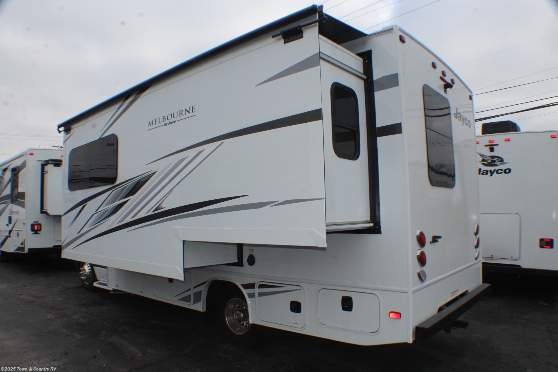 Call now about this 2026 Jayco Melbourne 24L! 2026 Jayco Melbourne 24L - New Class C For Sale by Town & Country RV in Clyde, Ohio