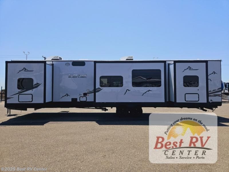 Contact us now about this 2025 Forest River Cherokee Timberwolf Black Label 39HBABL! 2025 Cherokee Timberwolf Black Label 39HBABL by Forest River from Best RV Center in Turlock, California
