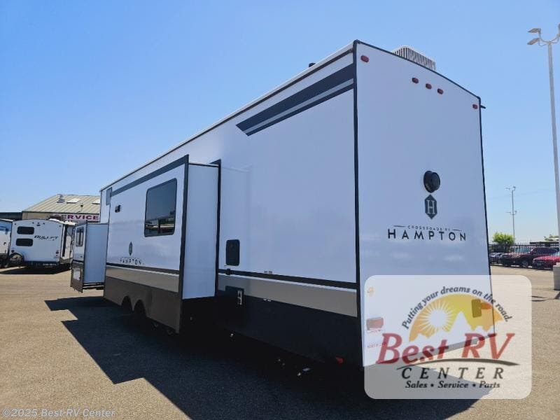 New 2025 CrossRoads Hampton HP390PVL available in Turlock, California