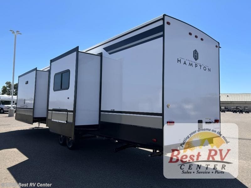 New 2026 CrossRoads Hampton 372FDB available in Turlock, California