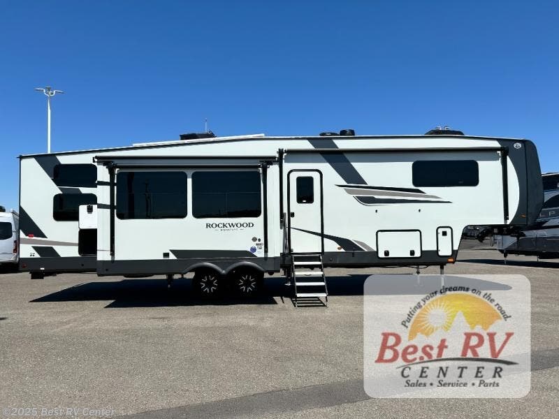 Contact us now about this 2026 Forest River Rockwood Signature 405SBH! 2026 Rockwood Signature 405SBH by Forest River from Best RV Center in Turlock, California