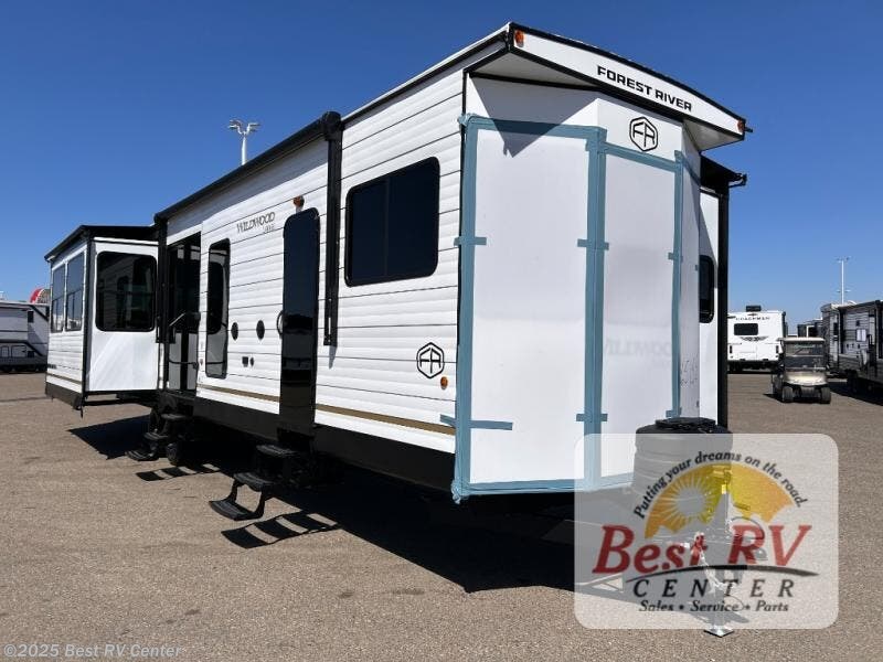 Email now about this 2026 Forest River Wildwood Lodge 40RLB! New 2026 Forest River Wildwood Lodge 40RLB available in Turlock, California