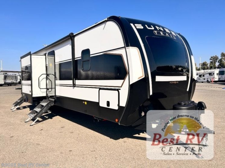 Email now about this 2026 CrossRoads Sunset Trail 331BH! New 2026 CrossRoads Sunset Trail 331BH available in Turlock, California