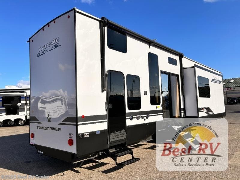 New 2026 Forest River Cherokee Timberwolf Black Label 39DKBL available in Turlock, California