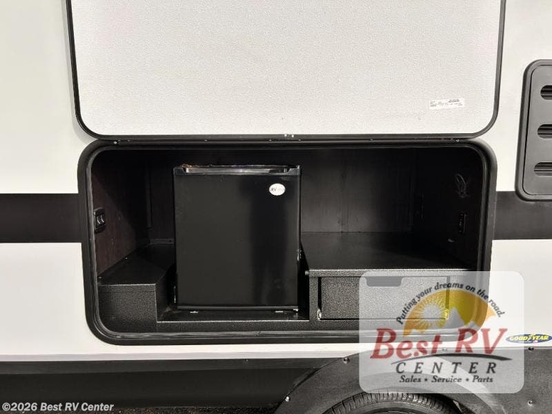 Used 2023 Jayco Jay Feather 27BHB available in Turlock, California