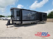 Contact us now about this 2025 Redwood RV Regency 3721FDB! 2025 Regency 3721FDB by Redwood RV from Fun Town RV - Waco in Hewitt, Texas