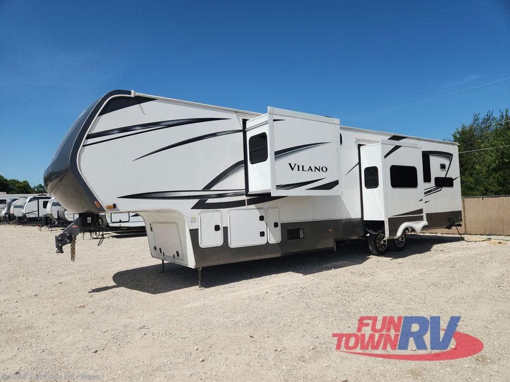 Contact us now about this 2023 Vanleigh Vilano 390LK! 2023 Vilano 390LK by Vanleigh from Fun Town RV - Waco in Hewitt, Texas