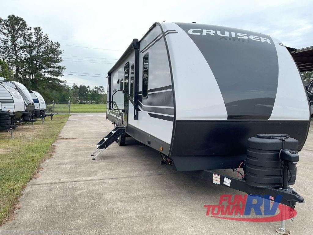 Email now about this 2025 CrossRoads Cruiser Aire 34BHS! New 2025 CrossRoads Cruiser Aire 34BHS available in Hewitt, Texas