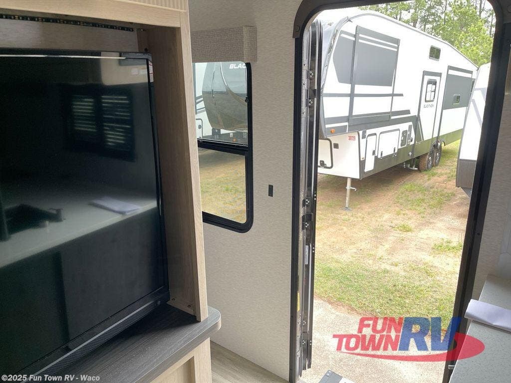 New 2025 CrossRoads Cruiser Aire 34BHS available in Hewitt, Texas