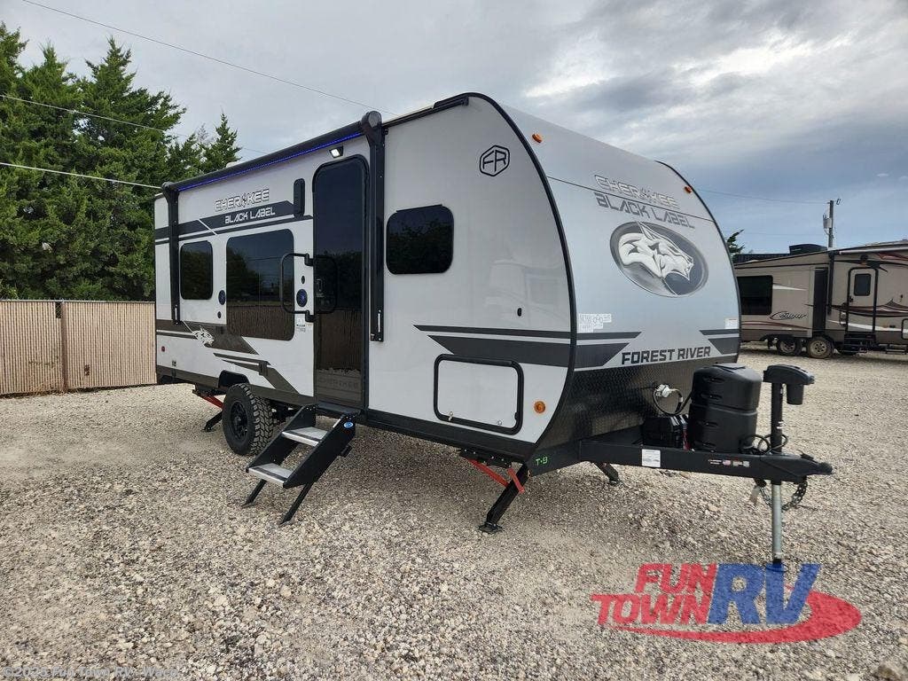 Email now about this 2026 Forest River Cherokee Wolf Pup Black Label 18RJBWBL! New 2026 Forest River Cherokee Wolf Pup Black Label 18RJBWBL available in Hewitt, Texas