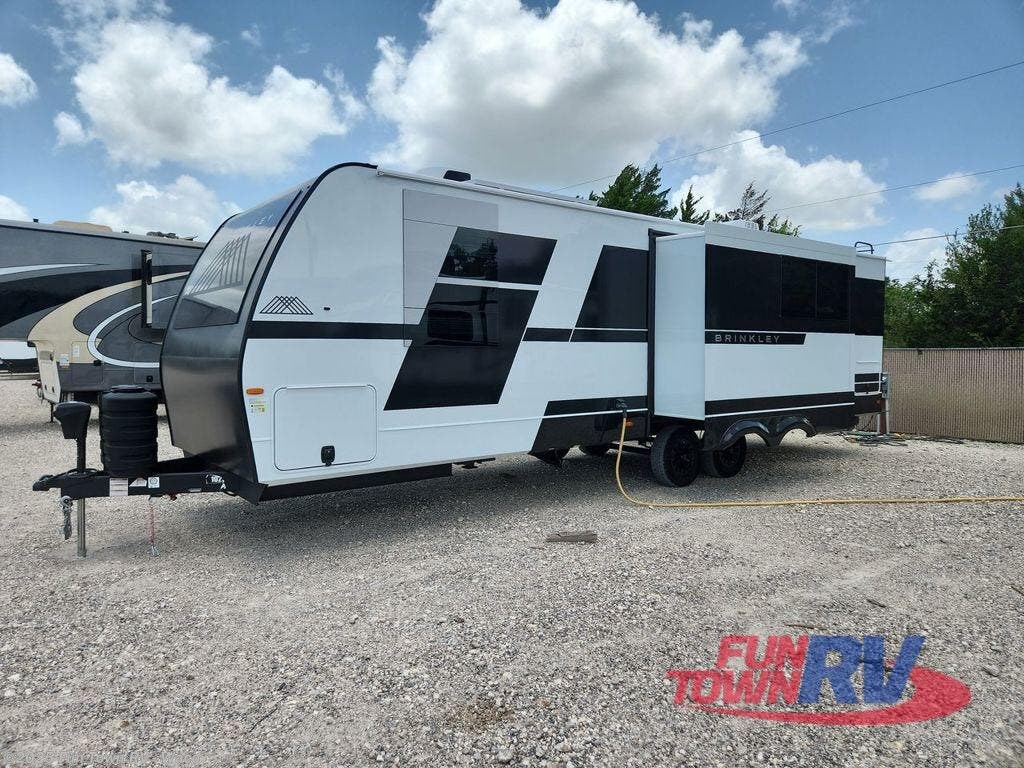 Contact us now about this 2026 Brinkley RV Model I 294! 2026 Model I 294 by Brinkley RV from Fun Town RV - Waco in Hewitt, Texas