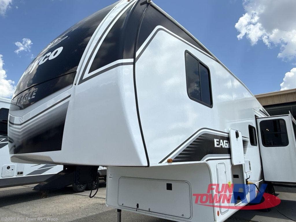 Contact us now about this 2025 Jayco Eagle HT 29DDB! 2025 Eagle HT 29DDB by Jayco from Fun Town RV - Waco in Hewitt, Texas