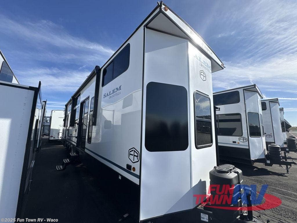 Contact us now about this 2026 Forest River Salem Grand Villa 42ZEN! 2026 Salem Grand Villa 42ZEN by Forest River from Fun Town RV - Waco in Hewitt, Texas