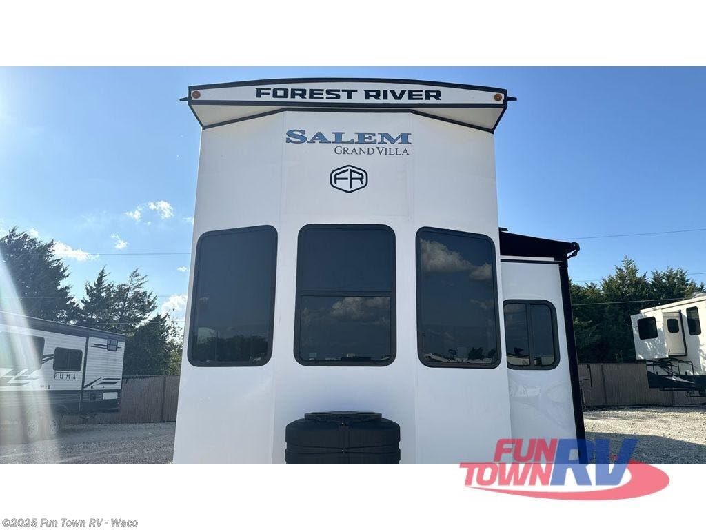Contact us now about this 2025 Forest River Salem Grand Villa 42VIEW! 2025 Salem Grand Villa 42VIEW by Forest River from Fun Town RV - Waco in Hewitt, Texas