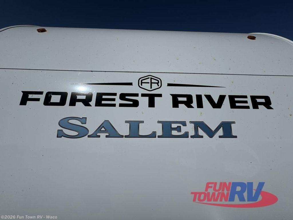 Contact us now about this 2025 Forest River Salem 31KQBTS! 2025 Salem 31KQBTS by Forest River from Fun Town RV - Waco in Hewitt, Texas