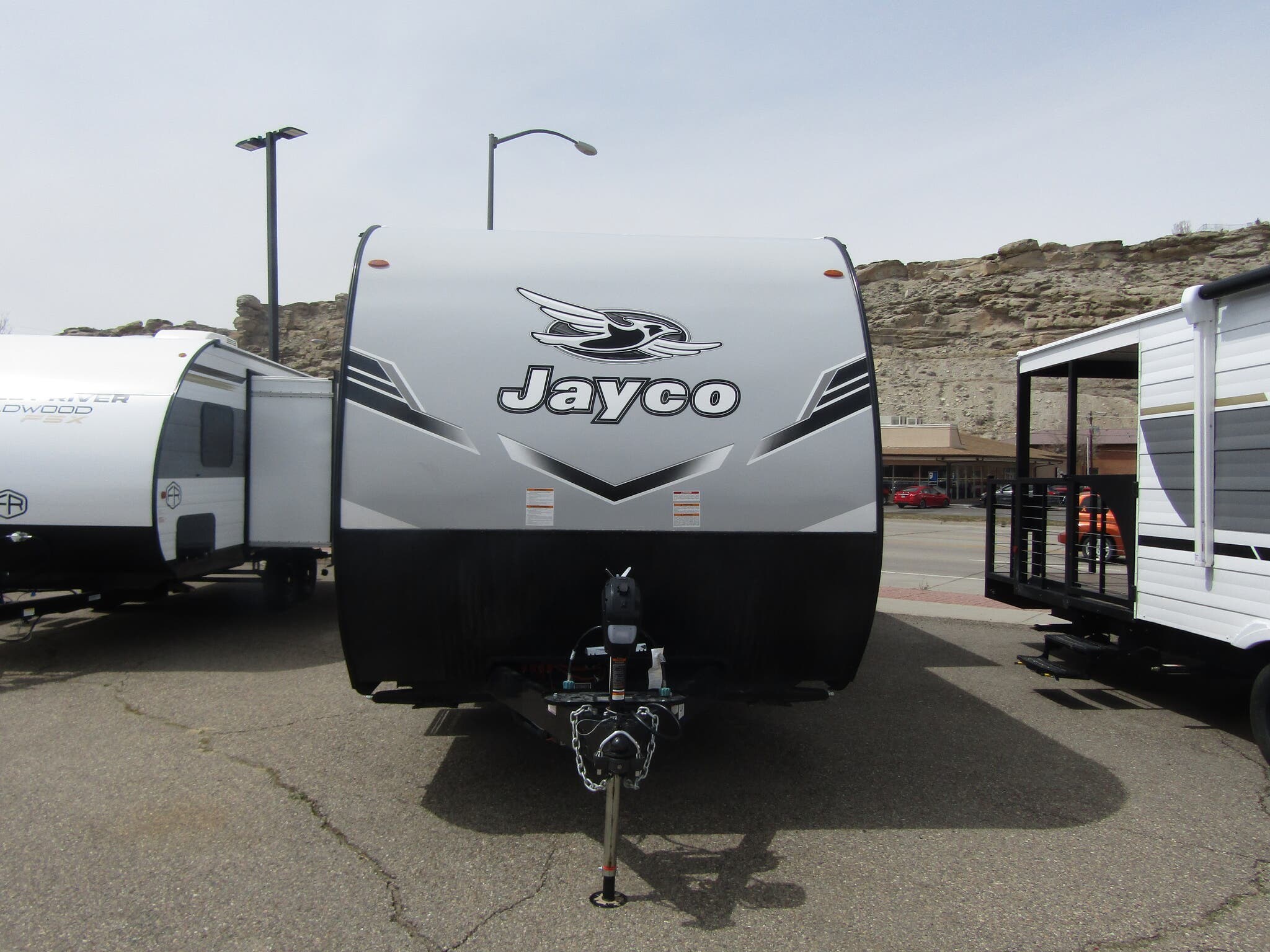 Call now about this 2025 Jayco Jay Flight SLX 262RLSW! 2025 Jayco Jay Flight SLX 262RLSW - New Travel Trailer For Sale by First Choice RVs in Rock Springs, Wyoming features Exterior Speakers, Water Heater, Skylight, Air Conditioning, Booth Dinette