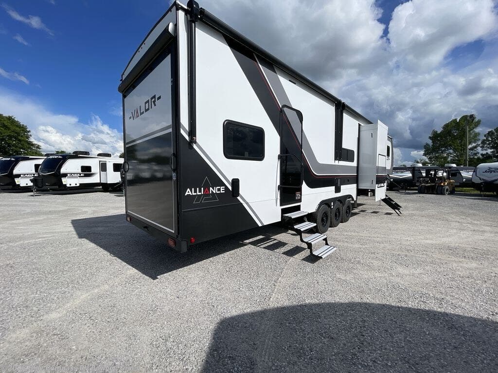 New 2025 Alliance RV Valor 40V13 available in Bowling Green, Kentucky