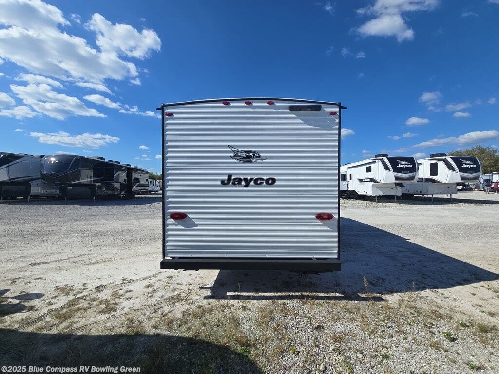 Contact us now about this 2026 Jayco Jay Flight SLX 250BH! 2026 Jay Flight SLX 250BH by Jayco from Blue Compass RV Bowling Green in Bowling Green, Kentucky