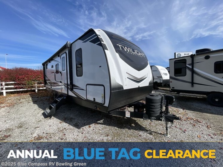 Email now about this 2024 Cruiser RV Twilight Signature TWS-25BH! Used 2024 Cruiser RV Twilight Signature TWS-25BH available in Bowling Green, Kentucky