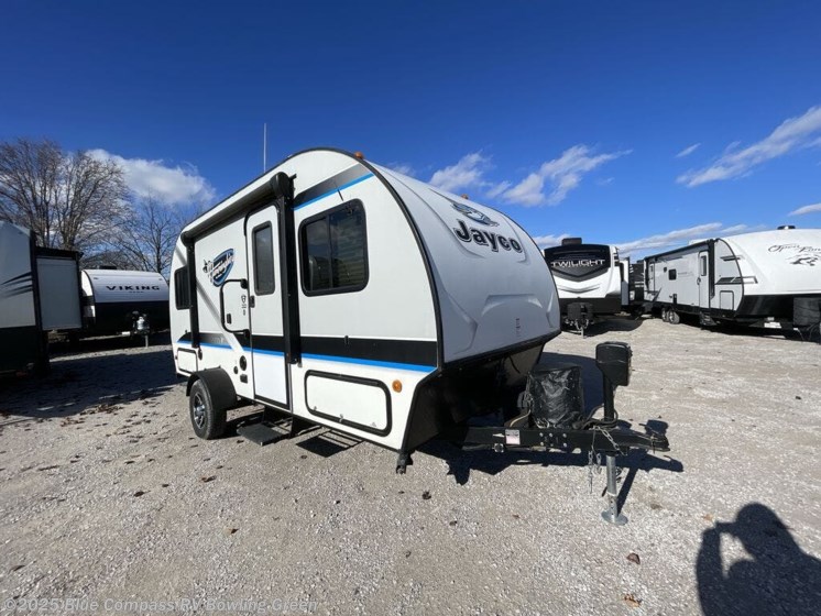 Email now about this 2017 Jayco Hummingbird 17FD! Used 2017 Jayco Hummingbird 17FD available in Bowling Green, Kentucky