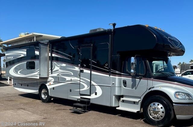 Used 2016 Dynamax Corp Force 37BH available in Mesa, Arizona