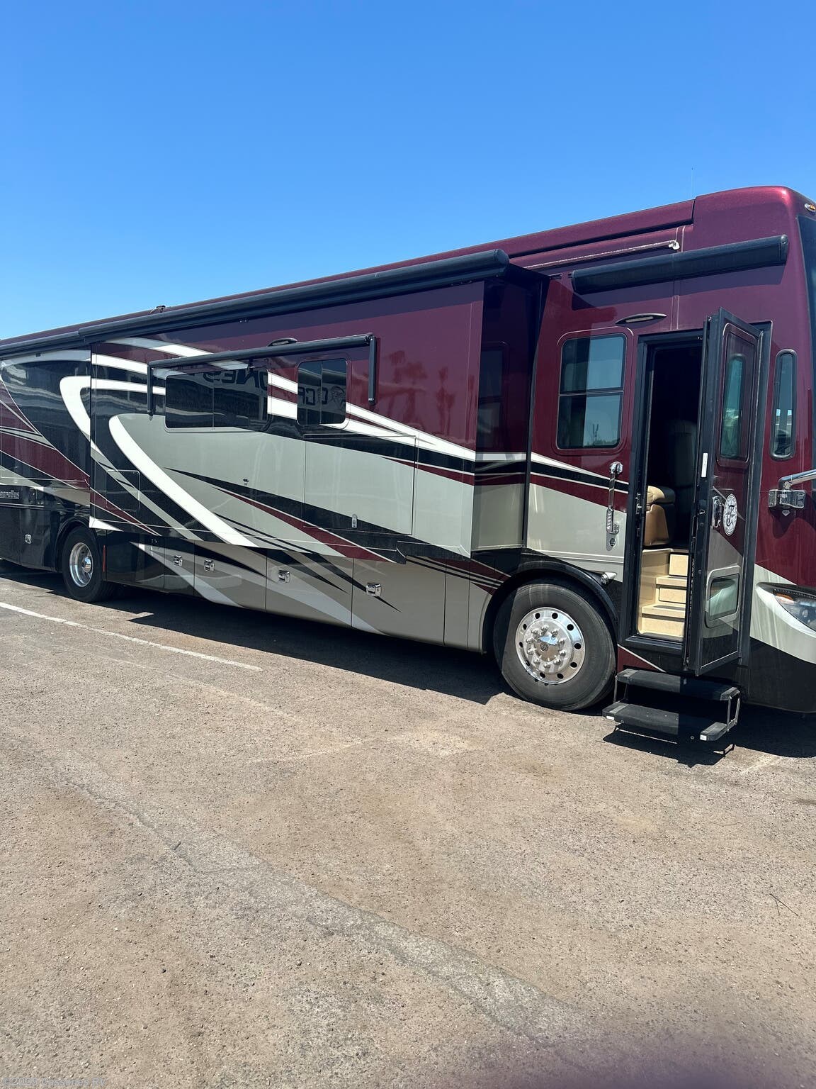 Email now about this 2015 Tiffin Allegro Bus 40SP! Used 2015 Tiffin Allegro Bus 40SP available in Mesa, Arizona