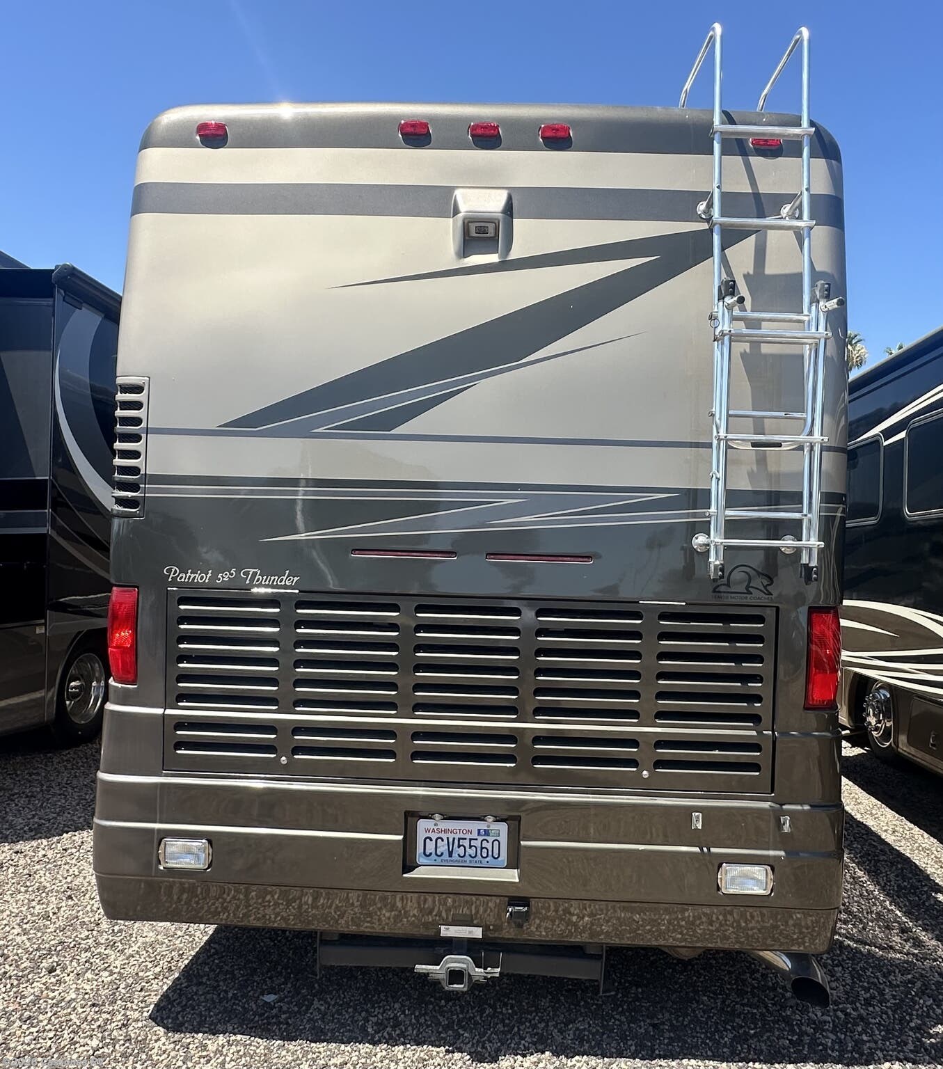 Contact us now about this 2005 Beaver Patriot Thunder Vicksburg! 2005 Patriot Thunder Vicksburg by Beaver from Cassones RV in Mesa, Arizona