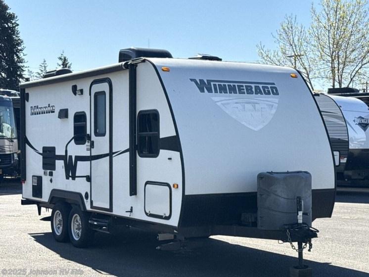 Email now about this 2015 Winnebago Minnie 2101DS! Used 2015 Winnebago Minnie 2101DS available in Fife, Washington