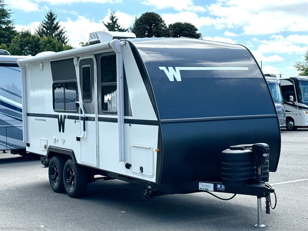 Contact us now about this 2026 Winnebago Micro Minnie 2108DS! 2026 Micro Minnie 2108DS by Winnebago from Johnson RV Fife in Fife, Washington