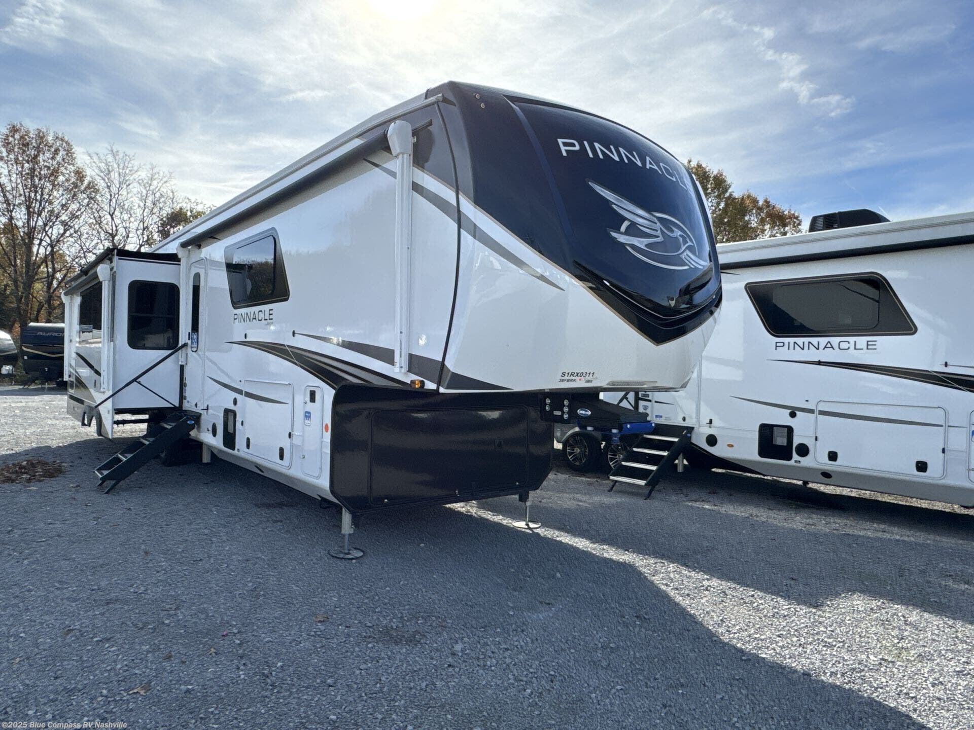 Email now about this 2025 Jayco Pinnacle 38FBRK! New 2025 Jayco Pinnacle 38FBRK available in Lebanon, Tennessee