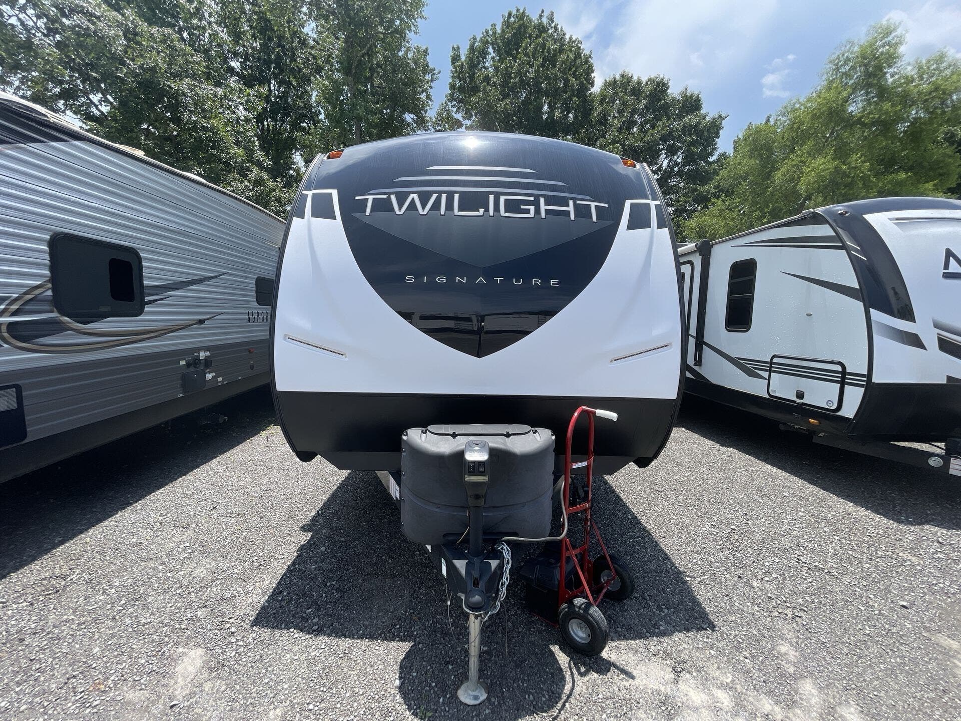 Used 2022 Cruiser RV Twilight Signature TWS 2620 available in Lebanon, Tennessee