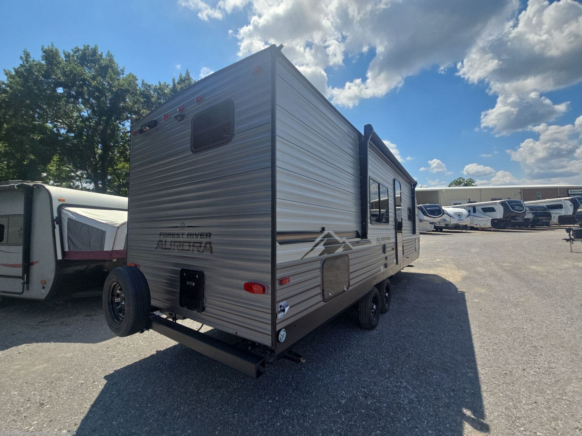 New 2026 Forest River Aurora Light 26BH available in Lebanon, Tennessee