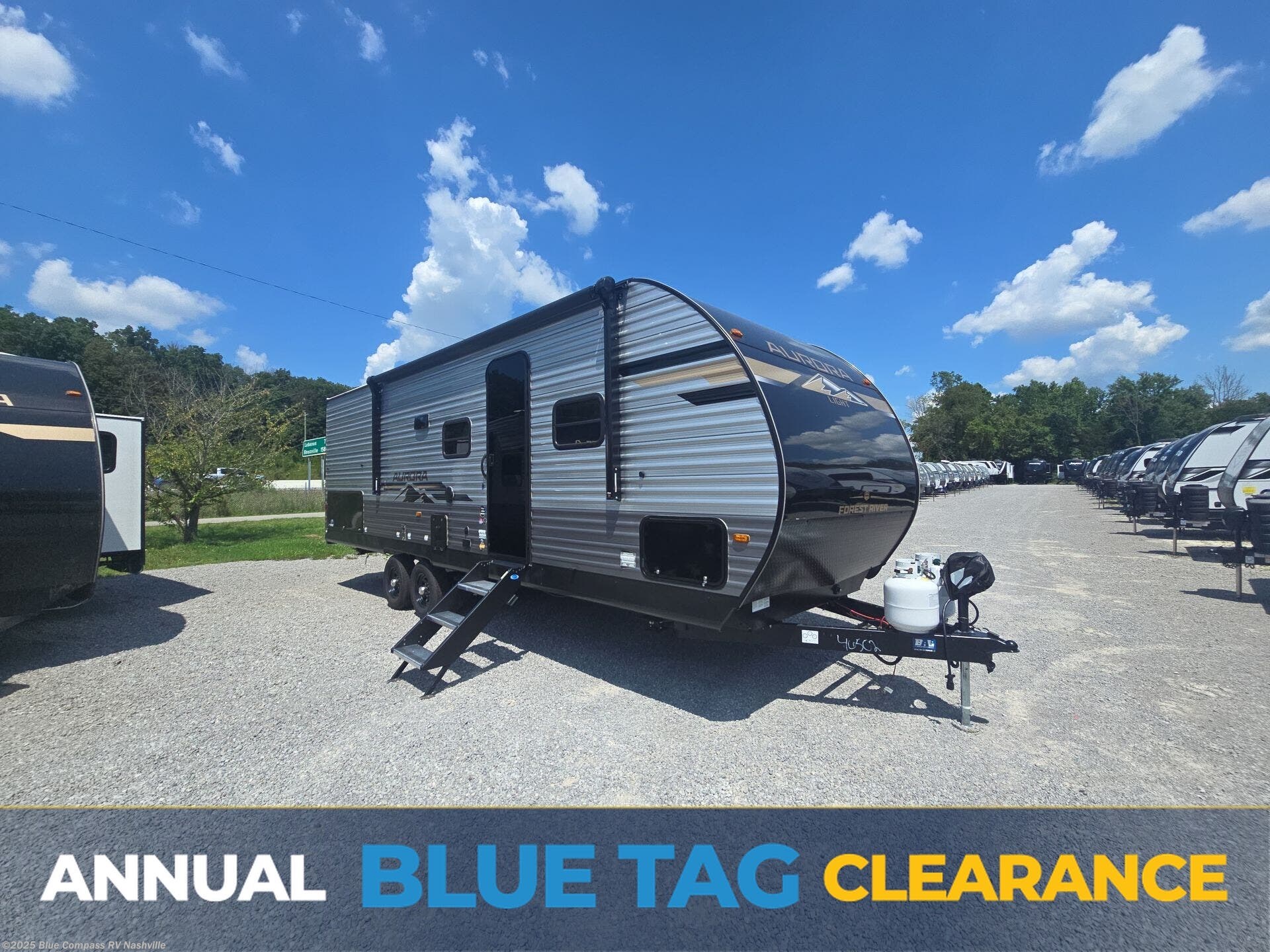 Email now about this 2026 Forest River Aurora Light 26BHS! New 2026 Forest River Aurora Light 26BHS available in Lebanon, Tennessee