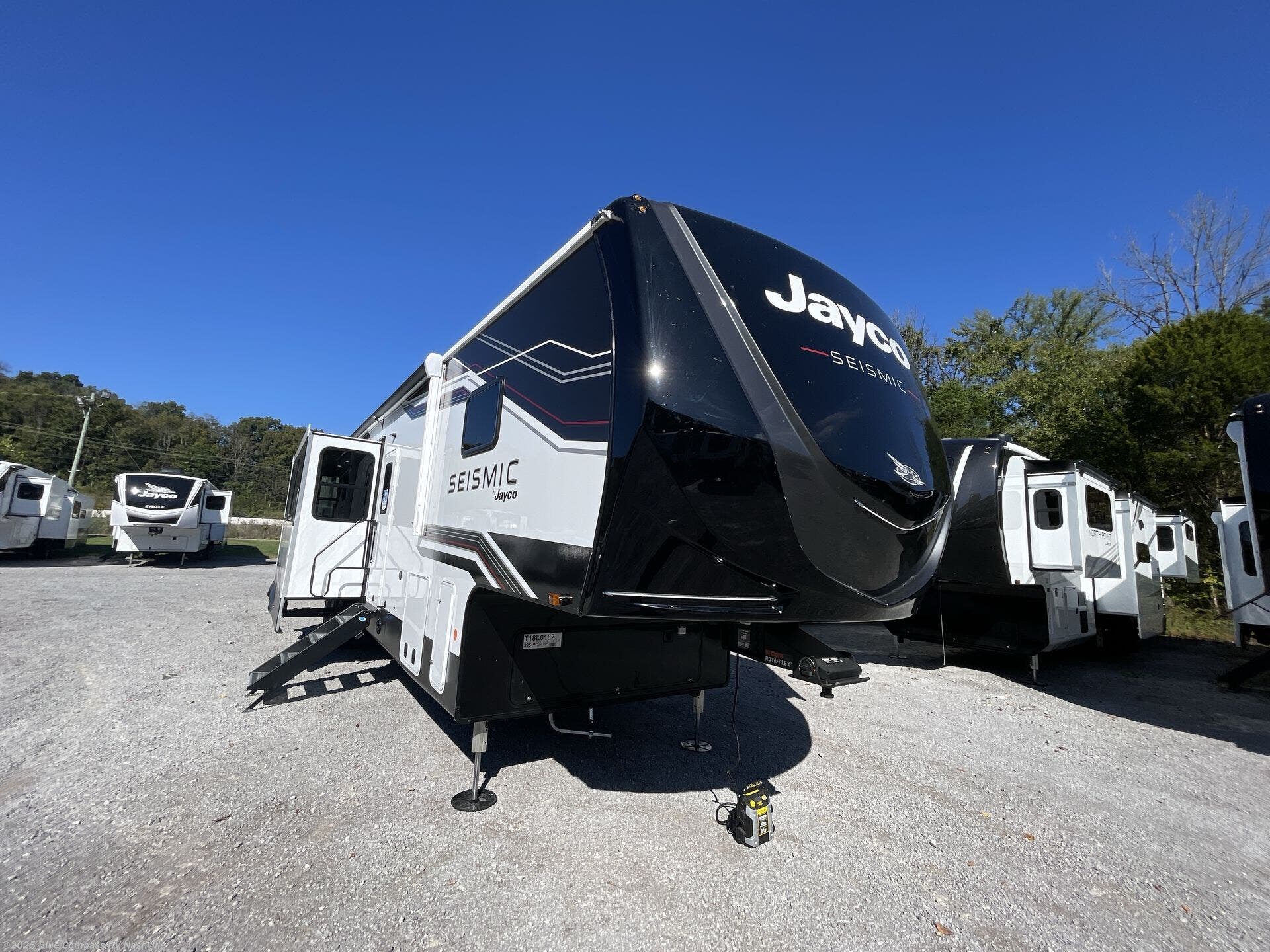 Contact us now about this 2026 Jayco Seismic 395! 2026 Seismic 395 by Jayco from Blue Compass RV Nashville in Lebanon, Tennessee