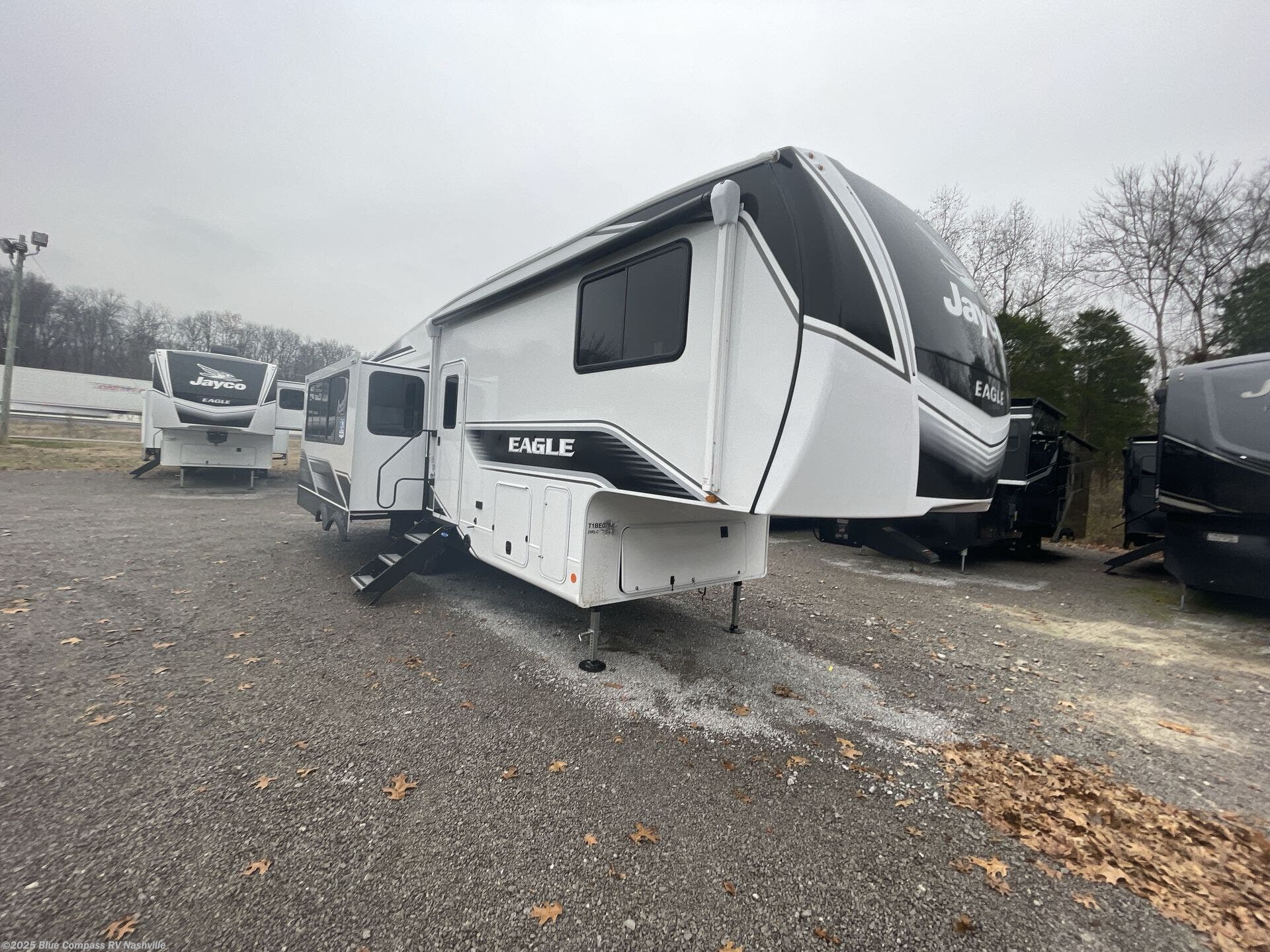 Contact us now about this 2026 Jayco Eagle HT 29RLC! 2026 Eagle HT 29RLC by Jayco from Blue Compass RV Nashville in Lebanon, Tennessee