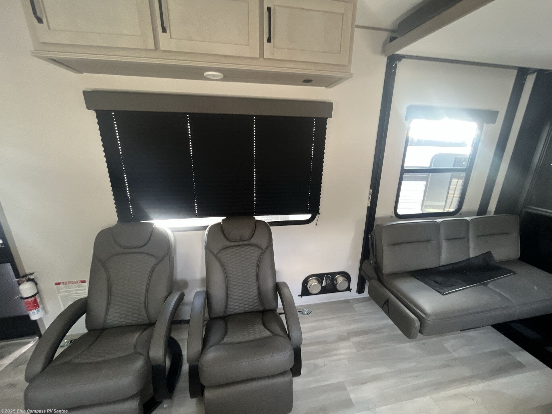 New 2025 Grand Design Momentum G-Class 27G available in Santee, California