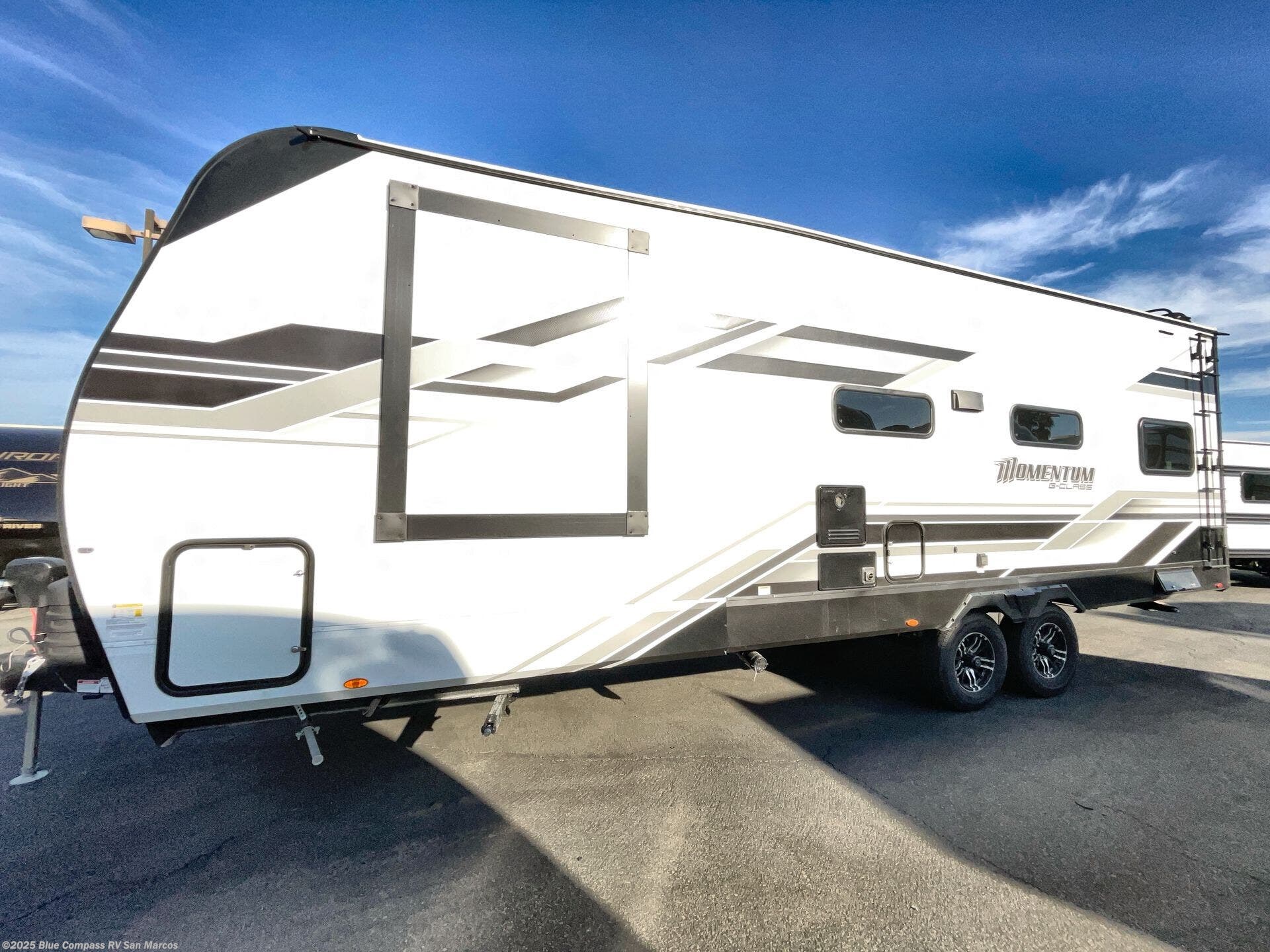 New 2025 Grand Design Momentum G-Class 27G available in San Marcos, California