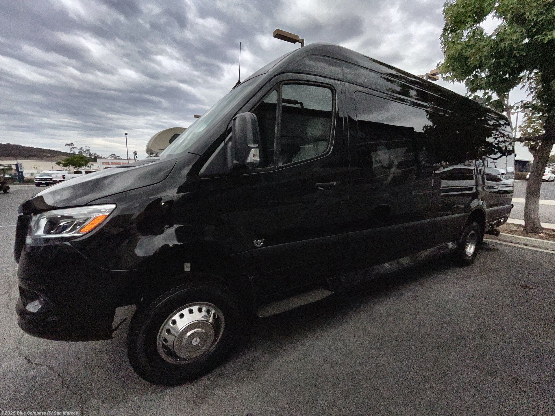 Contact us now about this 2024 Midwest Luxe Cruiser D6 AWD! 2024 Luxe Cruiser D6 AWD by Midwest from Blue Compass RV San Marcos in San Marcos, California