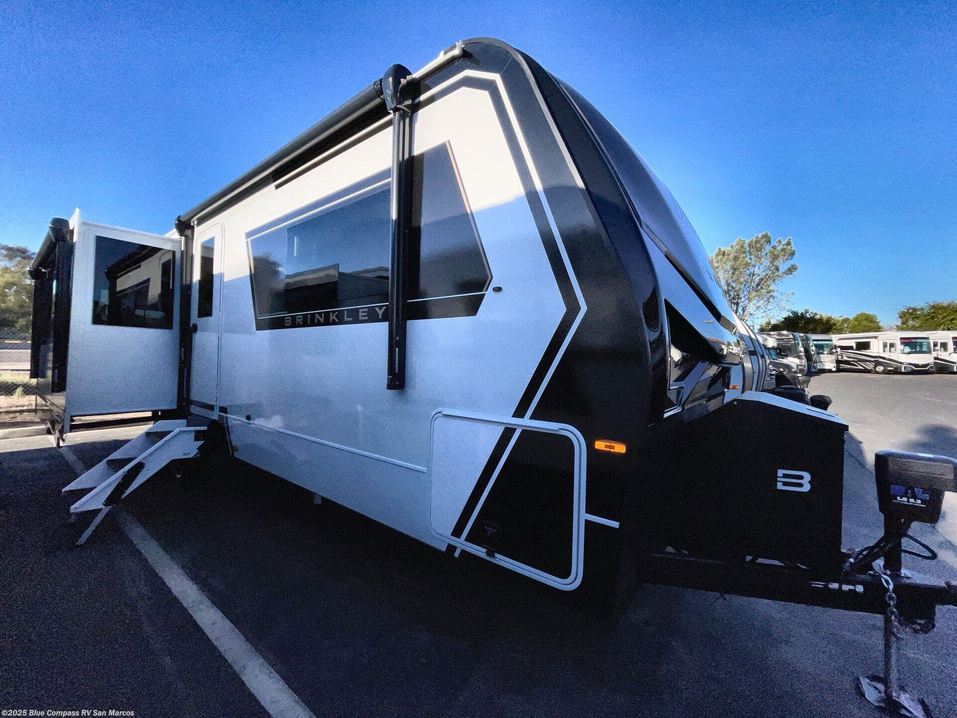 Contact us now about this 2026 Brinkley RV Model Z AIR 297! 2026 Model Z AIR 297 by Brinkley RV from Blue Compass RV San Marcos in San Marcos, California