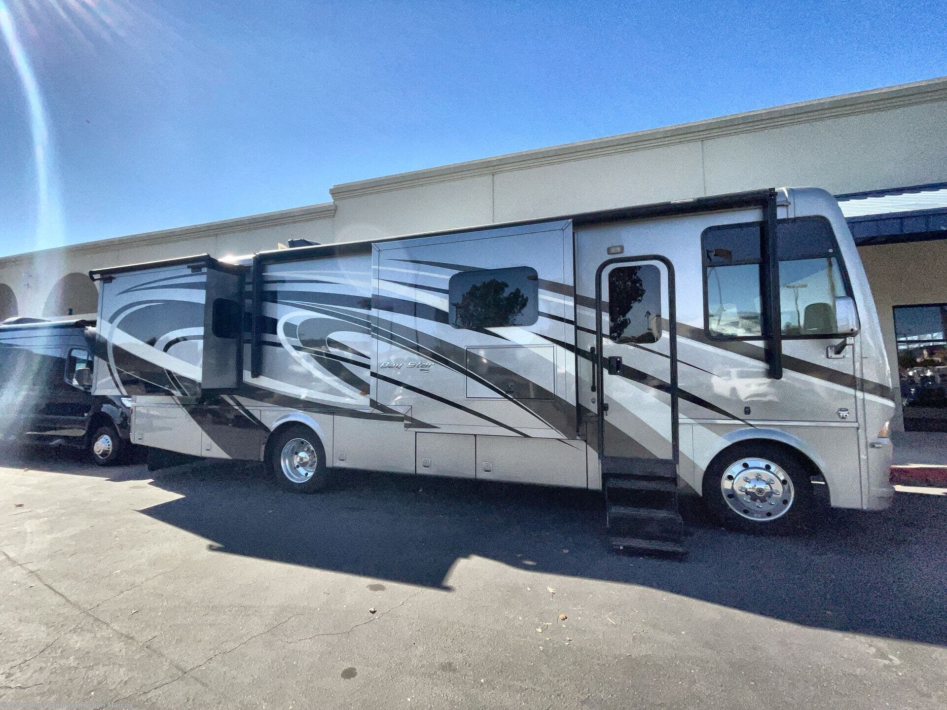 Contact us now about this 2019 Newmar Bay Star 3226! 2019 Bay Star 3226 by Newmar from Blue Compass RV San Marcos in San Marcos, California