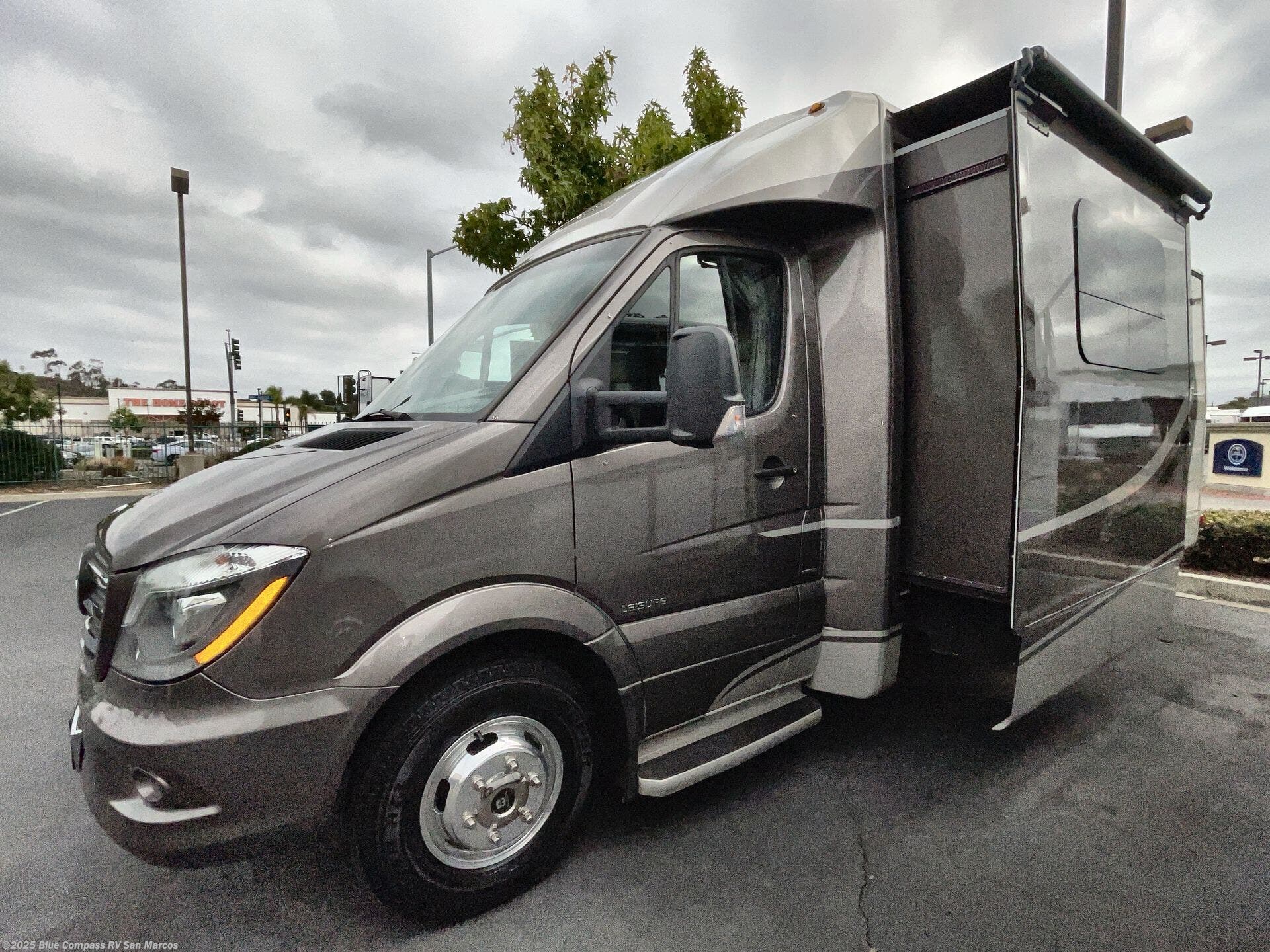 Contact us now about this 2015 Leisure Travel Unity U24MB! 2015 Unity U24MB by Leisure Travel from Blue Compass RV San Marcos in San Marcos, California