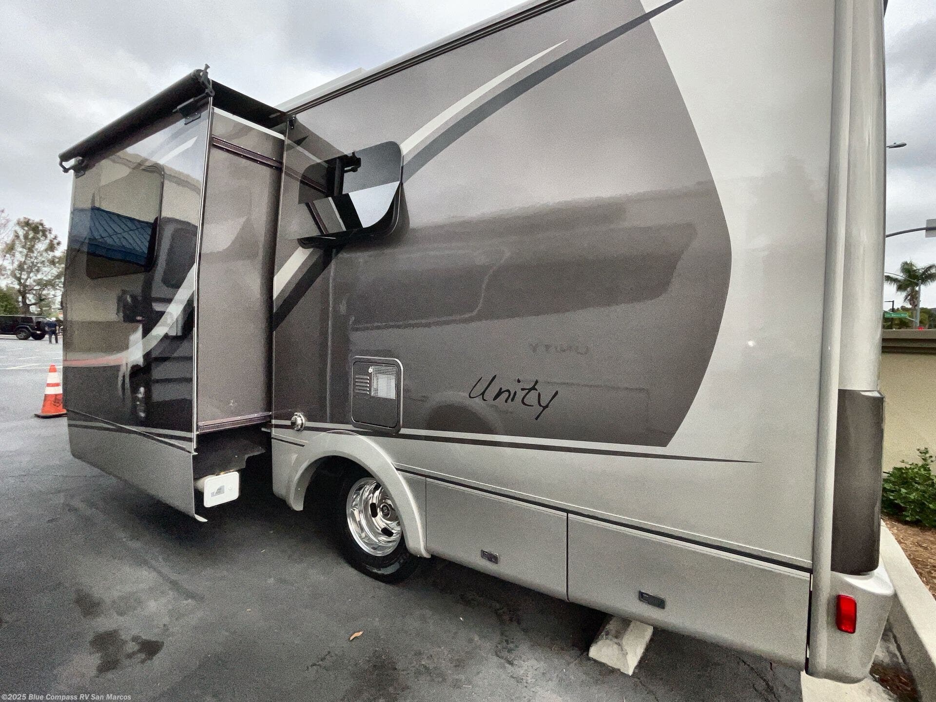 Used 2015 Leisure Travel Unity U24MB available in San Marcos, California