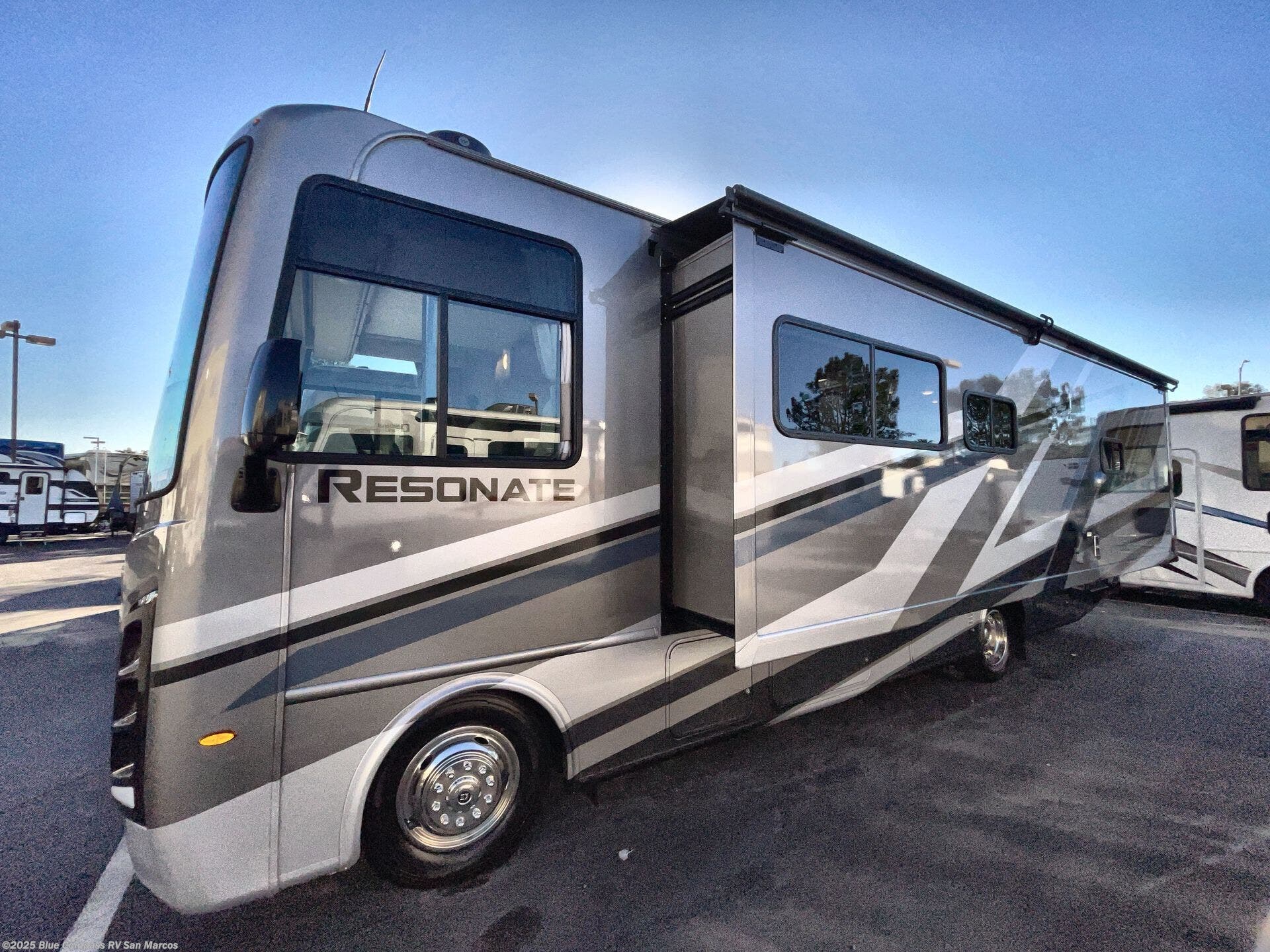 New 2026 Thor Motor Coach Resonate 29D available in San Marcos, California