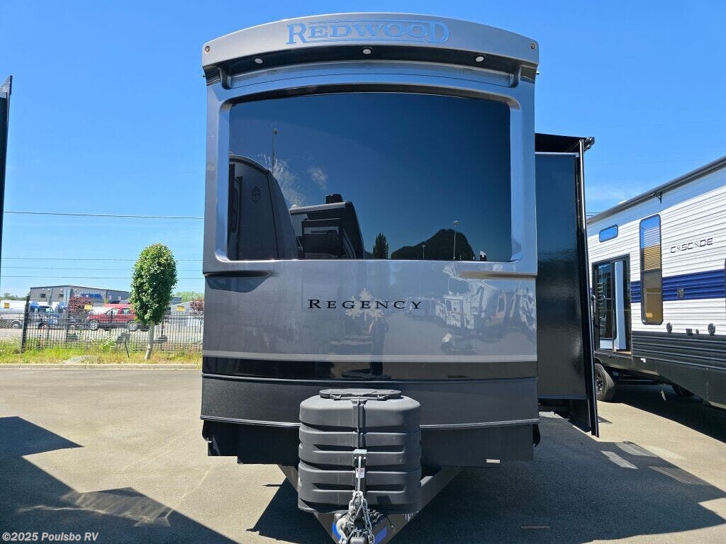 Call now about this 2025 CrossRoads Redwood Regency RW3881FKL! 2025 CrossRoads Redwood Regency RW3881FKL - New Destination Trailer For Sale by Poulsbo RV in Mount Vernon, Washington features Awning